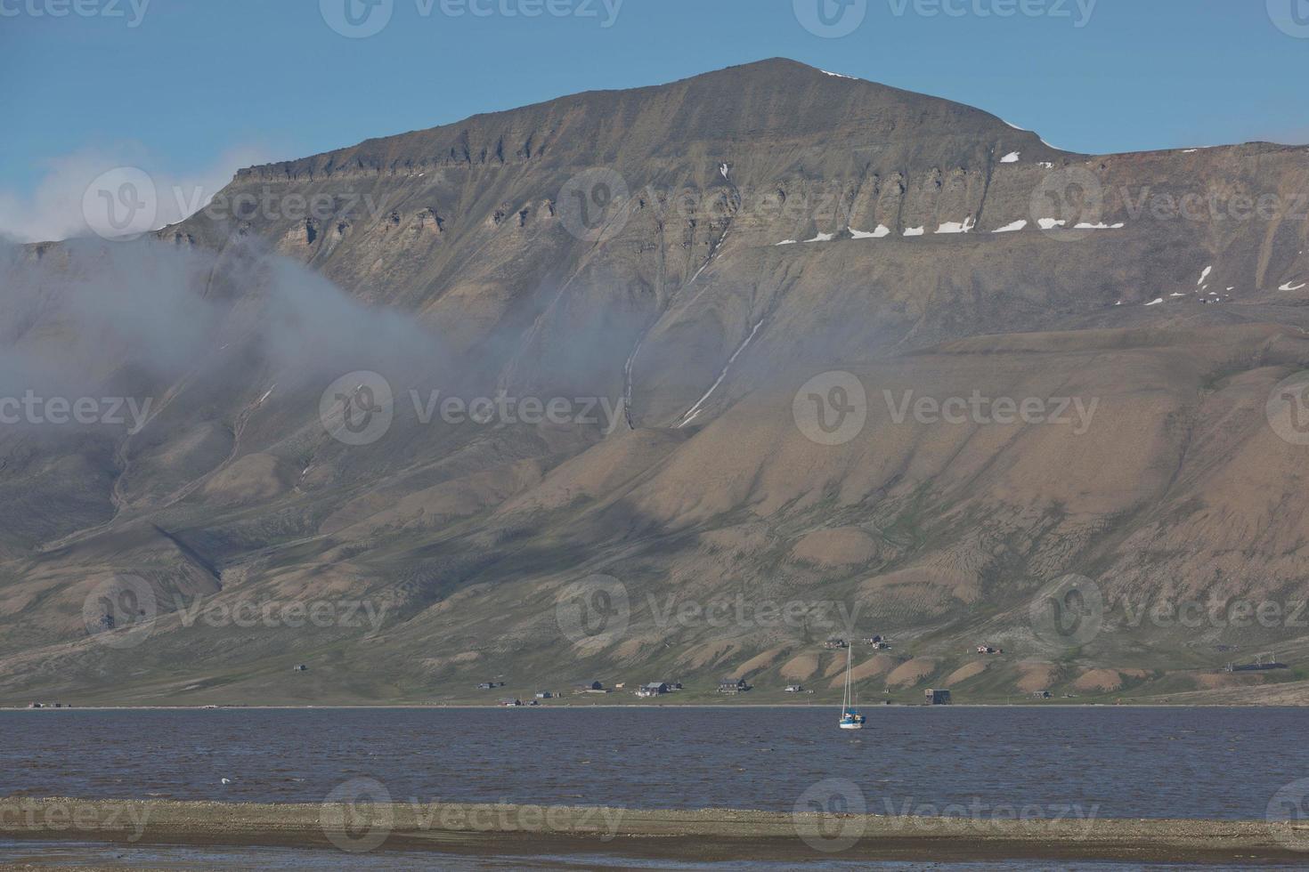 paisaje cerca de longyearbyen, spitsbergen, noruega foto