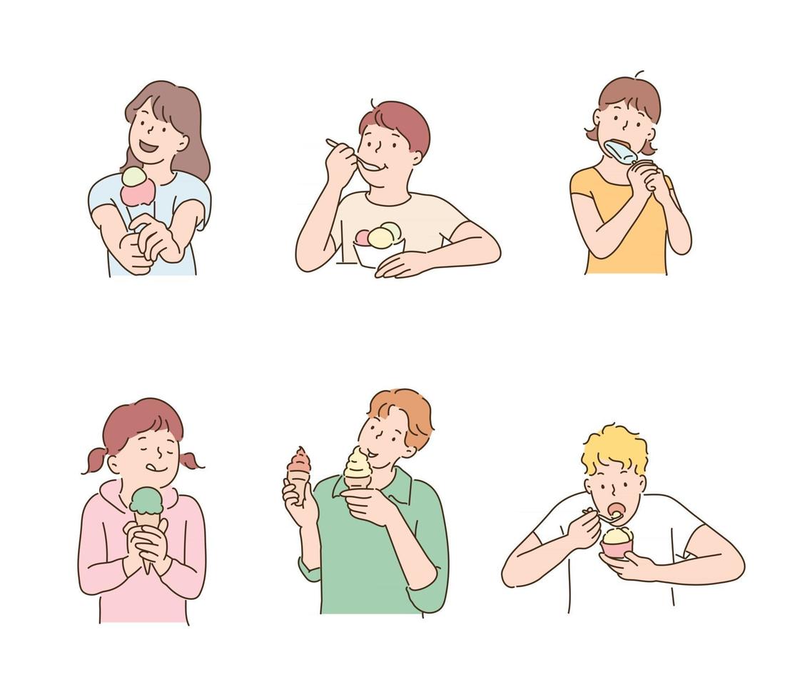 los niños lindos están comiendo helado. ilustraciones de diseño de vectores de estilo dibujado a mano.