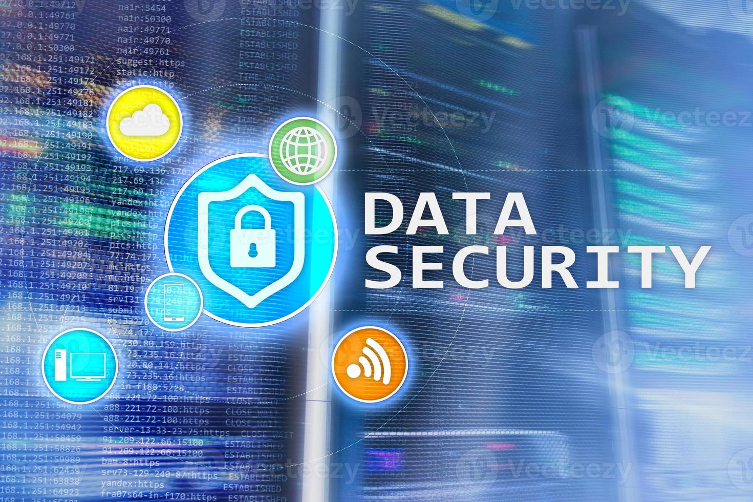 seguridad de datos, prevención de delitos cibernéticos, protección de la información digital. iconos de bloqueo y fondo de la sala de servidores. foto