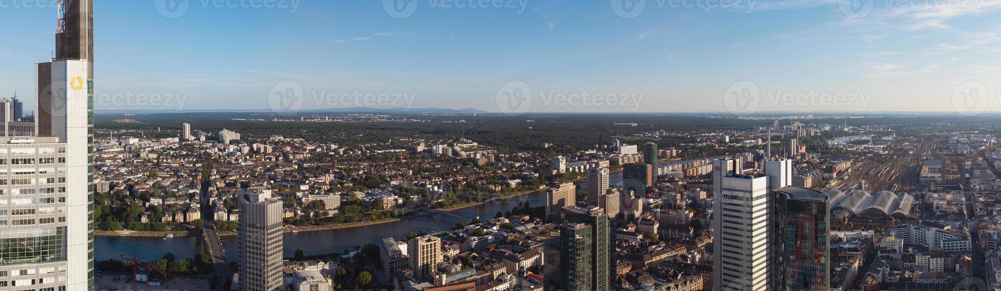 Frankfurt am main skyline, Alemania, Europa, el centro financiero del país. foto