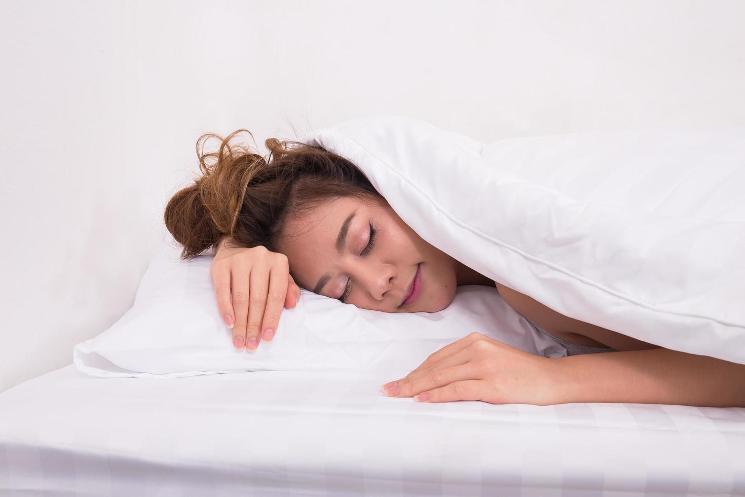 las mujeres estan durmiendo 2753904 Foto de stock en Vecteezy