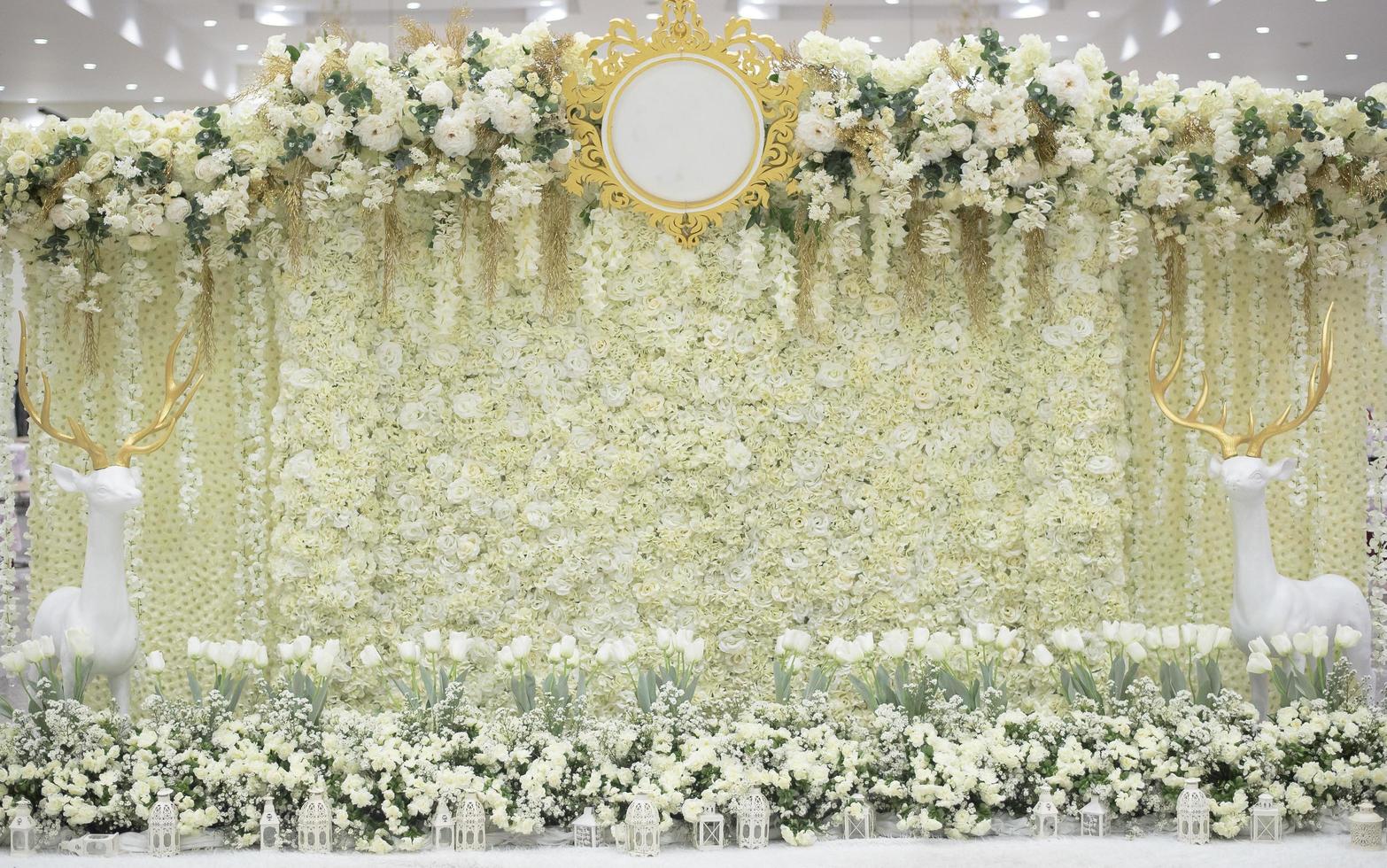 fondo de flor de boda blanca y decoración foto