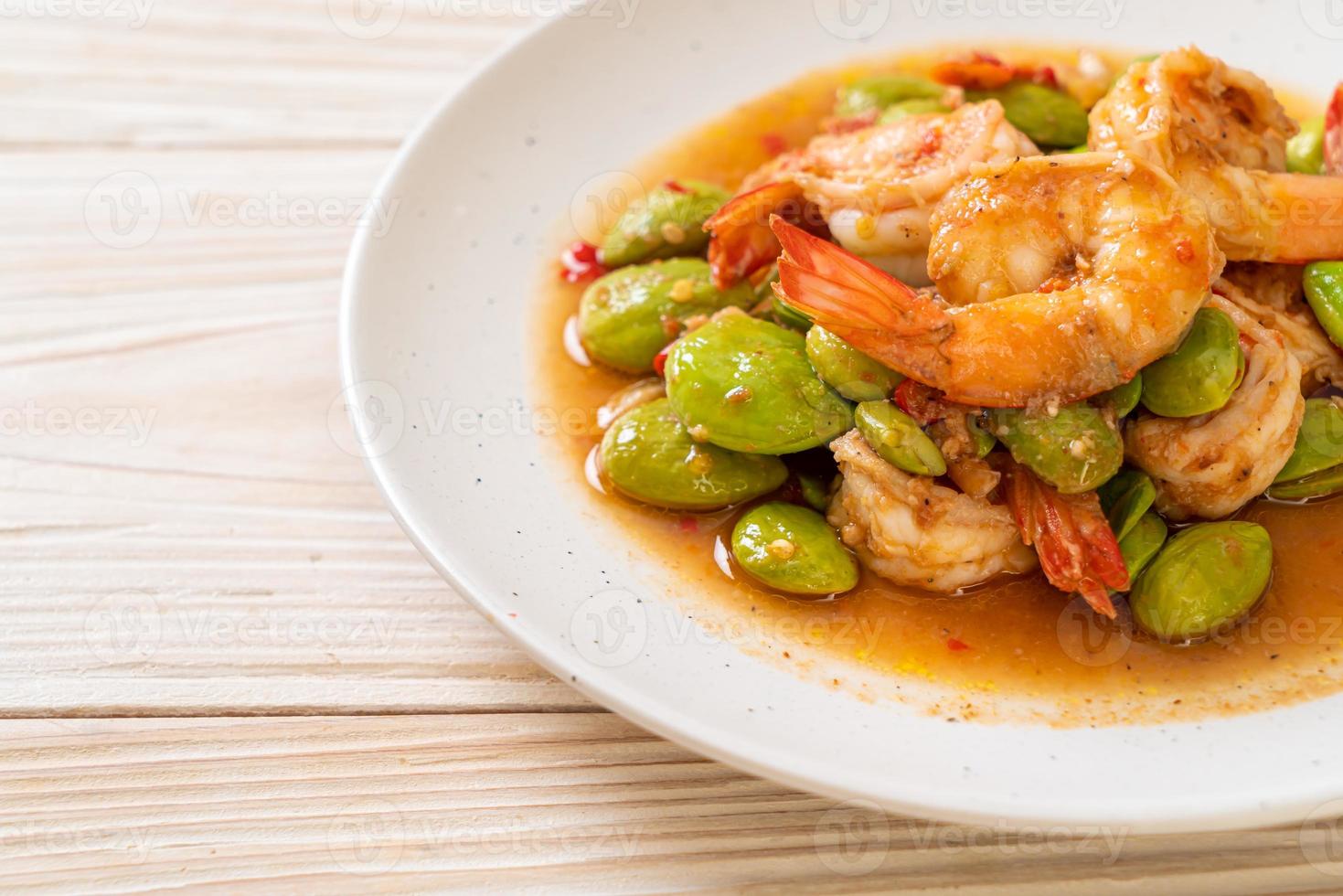 Stir-Fried Twisted Cluster Bean with Shrimp photo