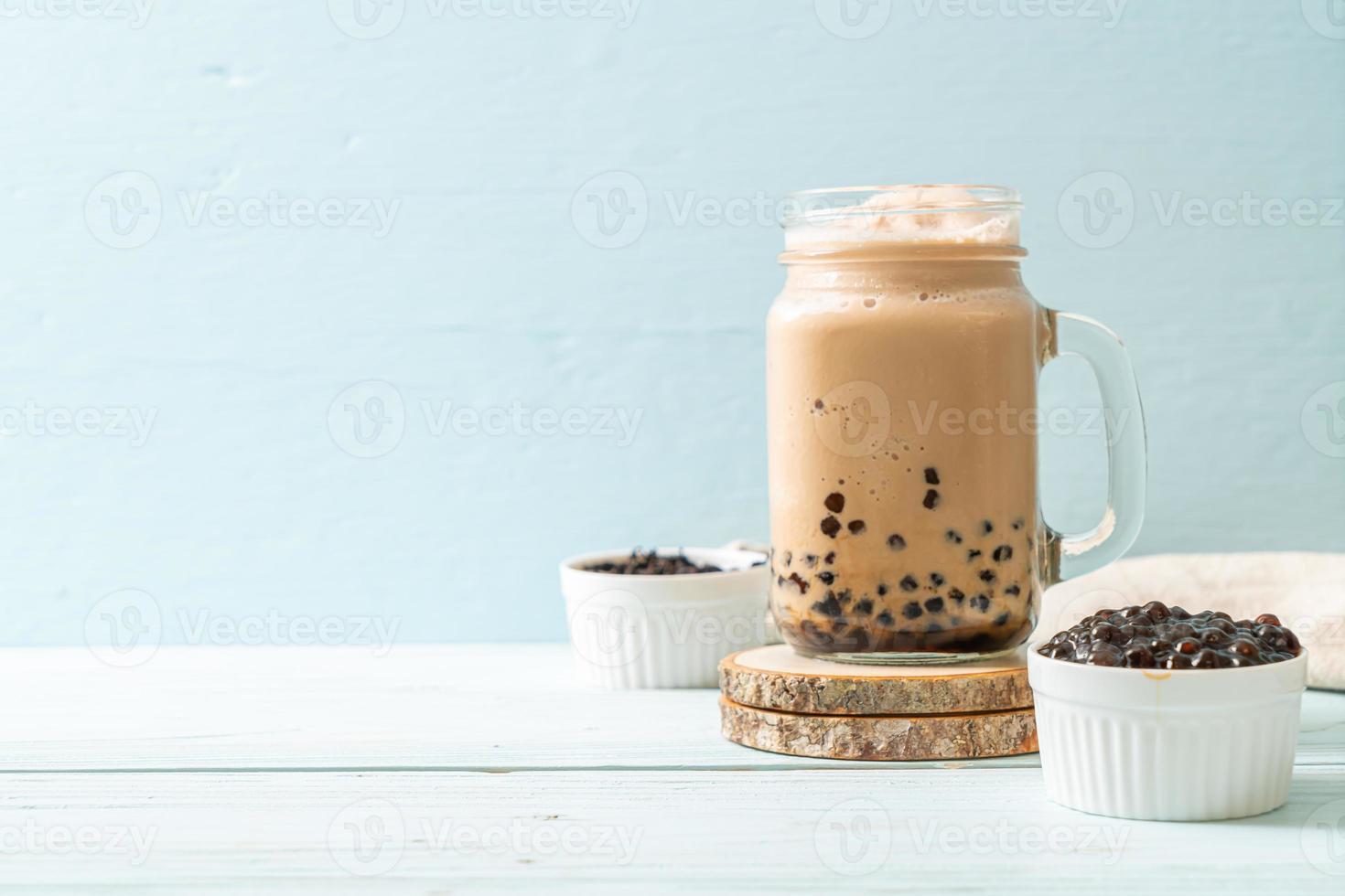 Taiwan milk tea with bubbles photo