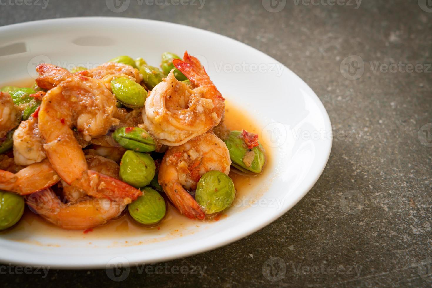 Stir-Fried Twisted Cluster Bean with Shrimp photo