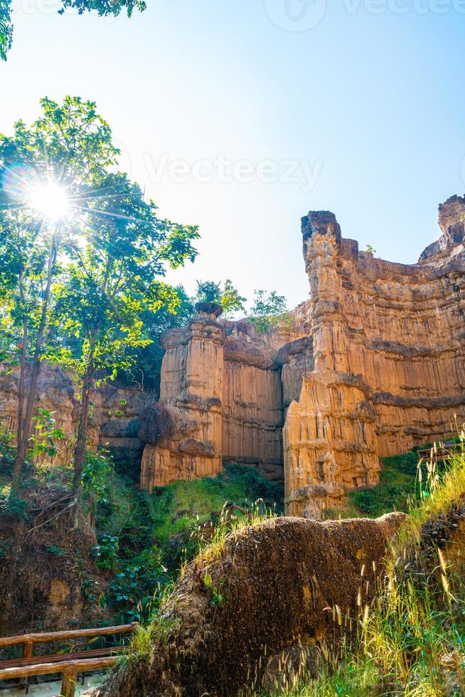 Pha chor o el gran cañón chiangmai en el parque nacional mae wang, chiang mai, tailandia foto