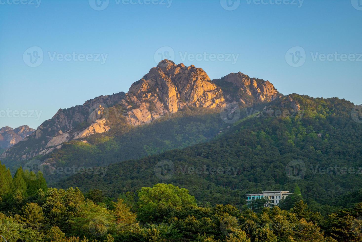 región turística del monte kumgang en corea del norte foto