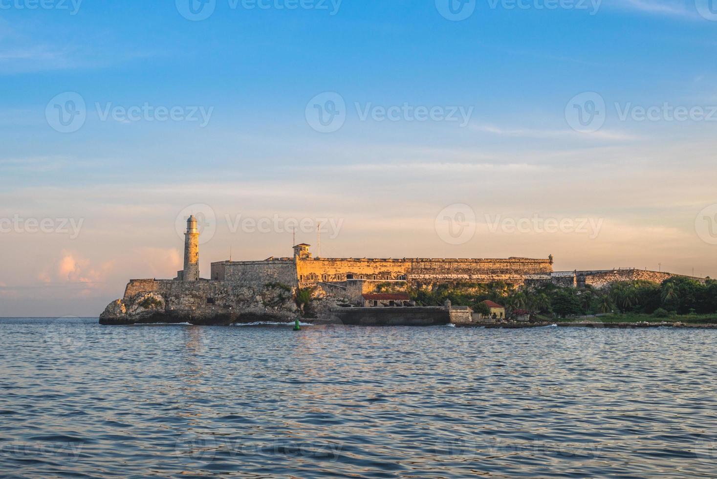 Castillo del Morro en La Habana, Cuba al atardecer foto