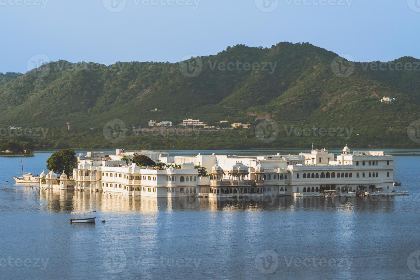 Lake Palace in Udaipur, Rajasthan, India photo