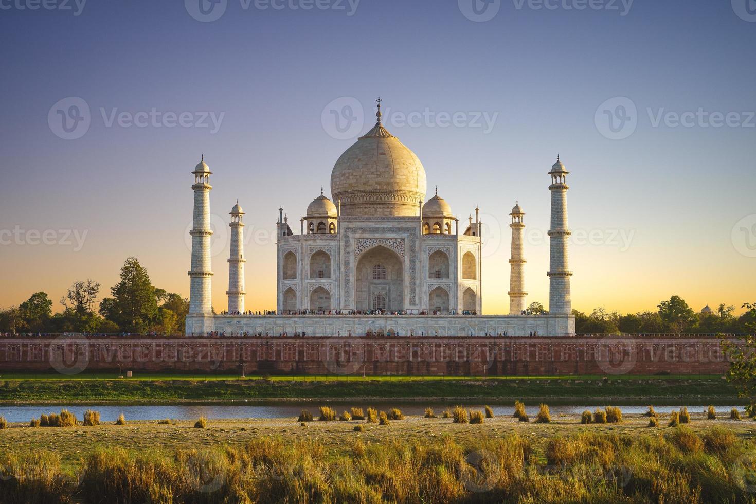 Taj Mahal in Agra, India photo