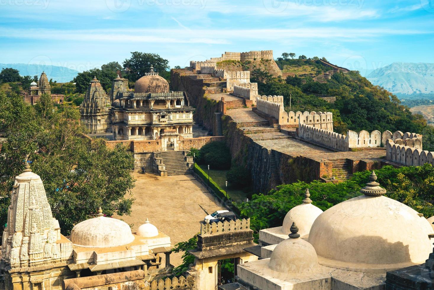 Muro de Kumbhalgarh en Rajasthan, India foto