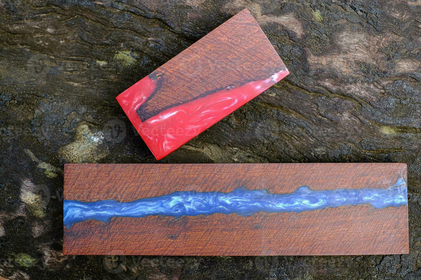 Nature wood with casting epoxy resin blue and red and stabilizing photo