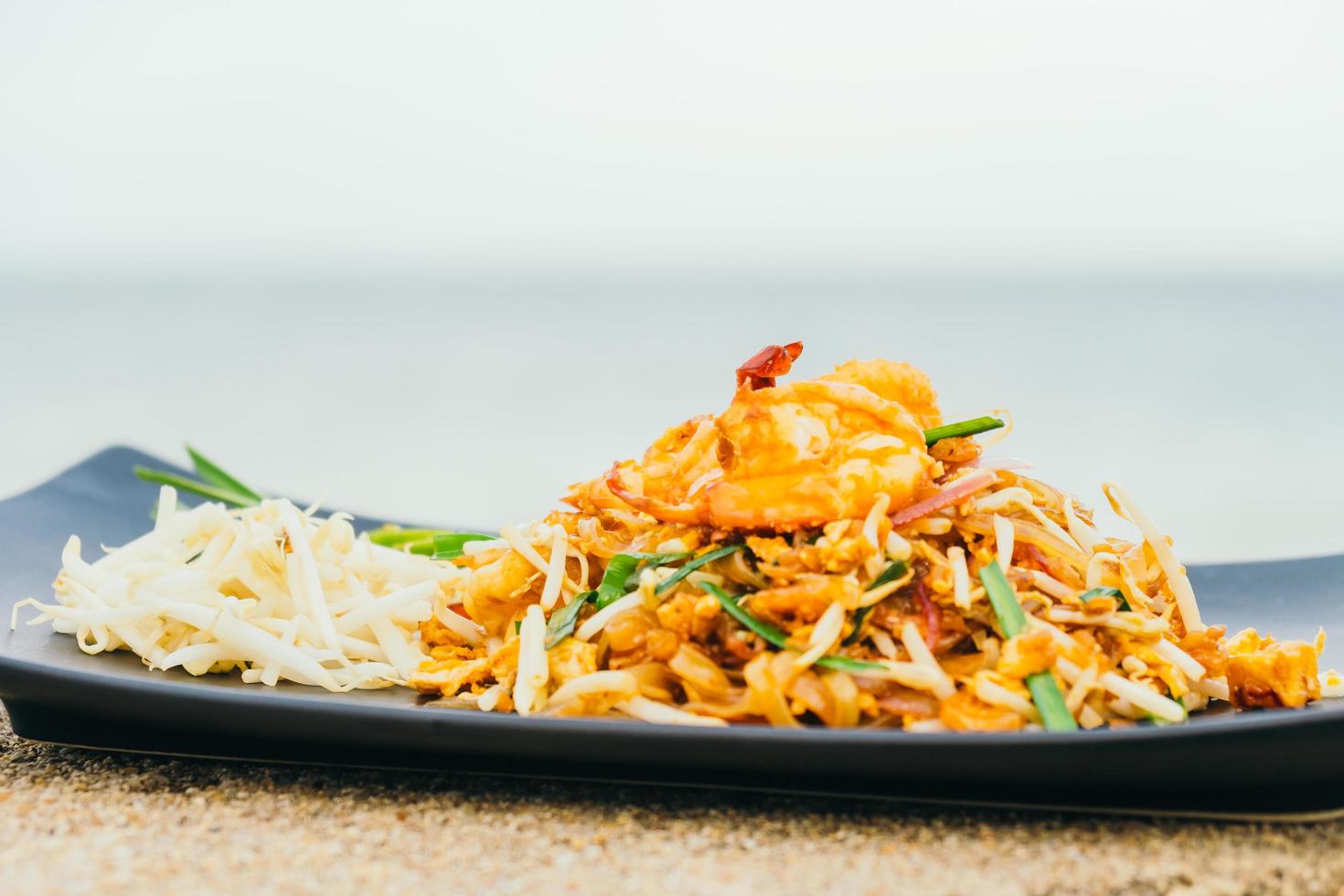 pad thai fideos foto