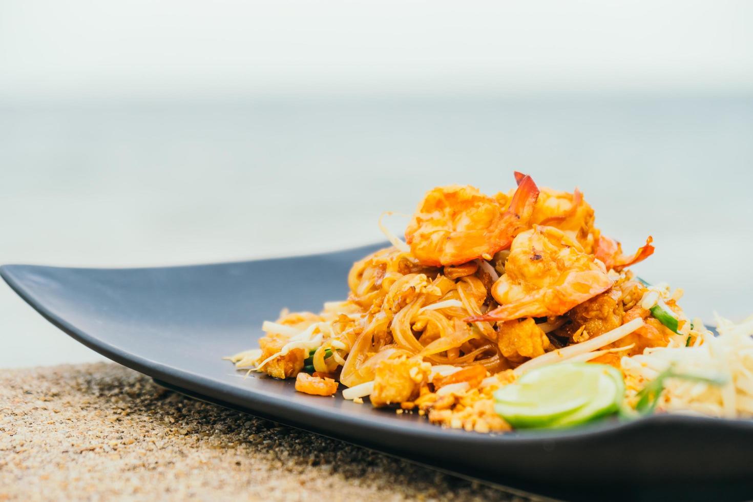 Pad thai noodles photo