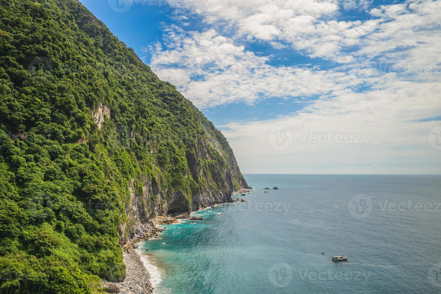 paisaje del acantilado de qingshui en hualien, taiwán foto