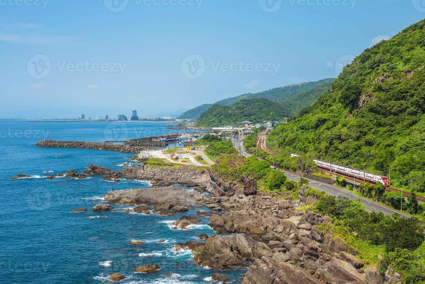 paisaje del parque de mareas de beiguan en yilan, taiwán foto