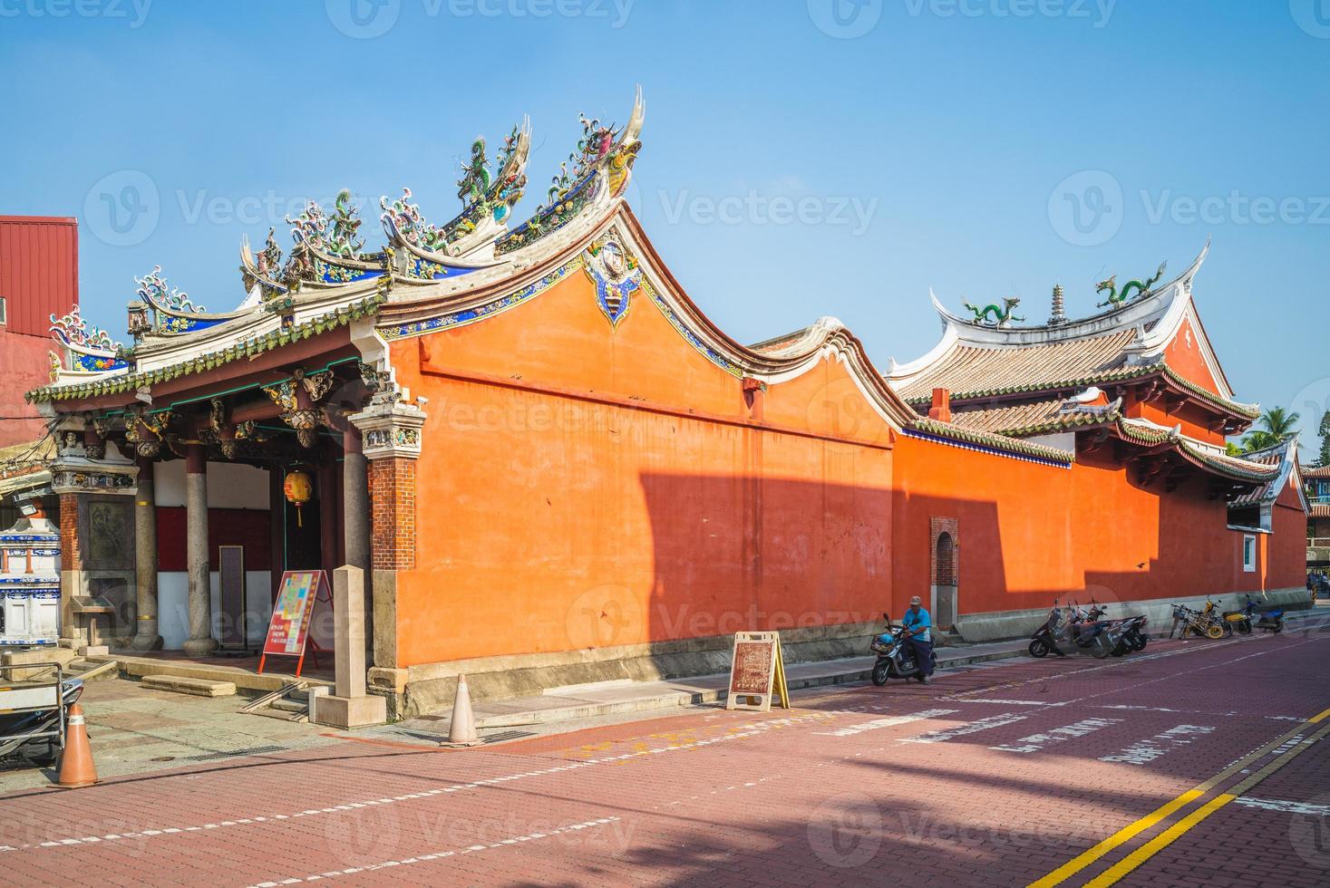 templo estatal del dios marcial en tainan, taiwán foto