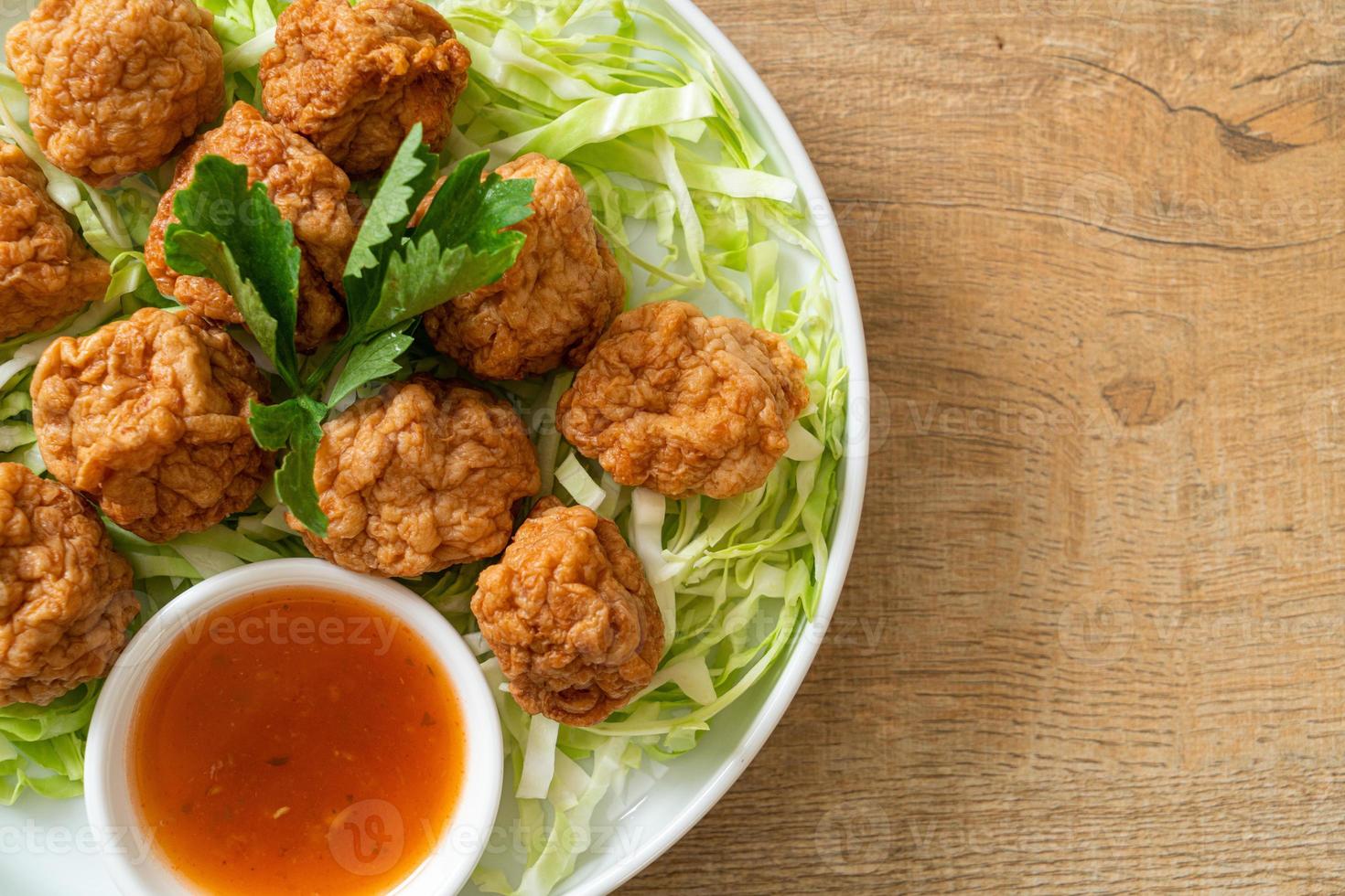 Boiled Shrimp Balls with Spicy Sauce photo