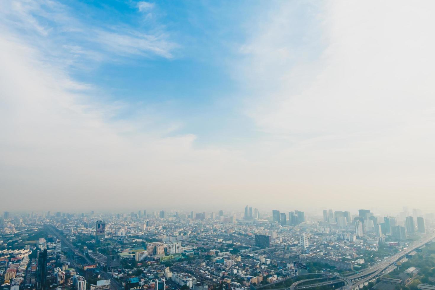 horizonte de la ciudad de bangkok foto