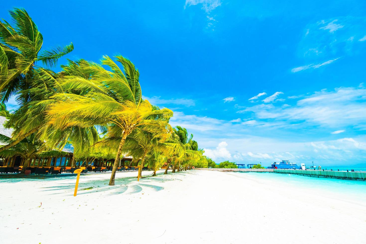hermosa isla de maldivas foto