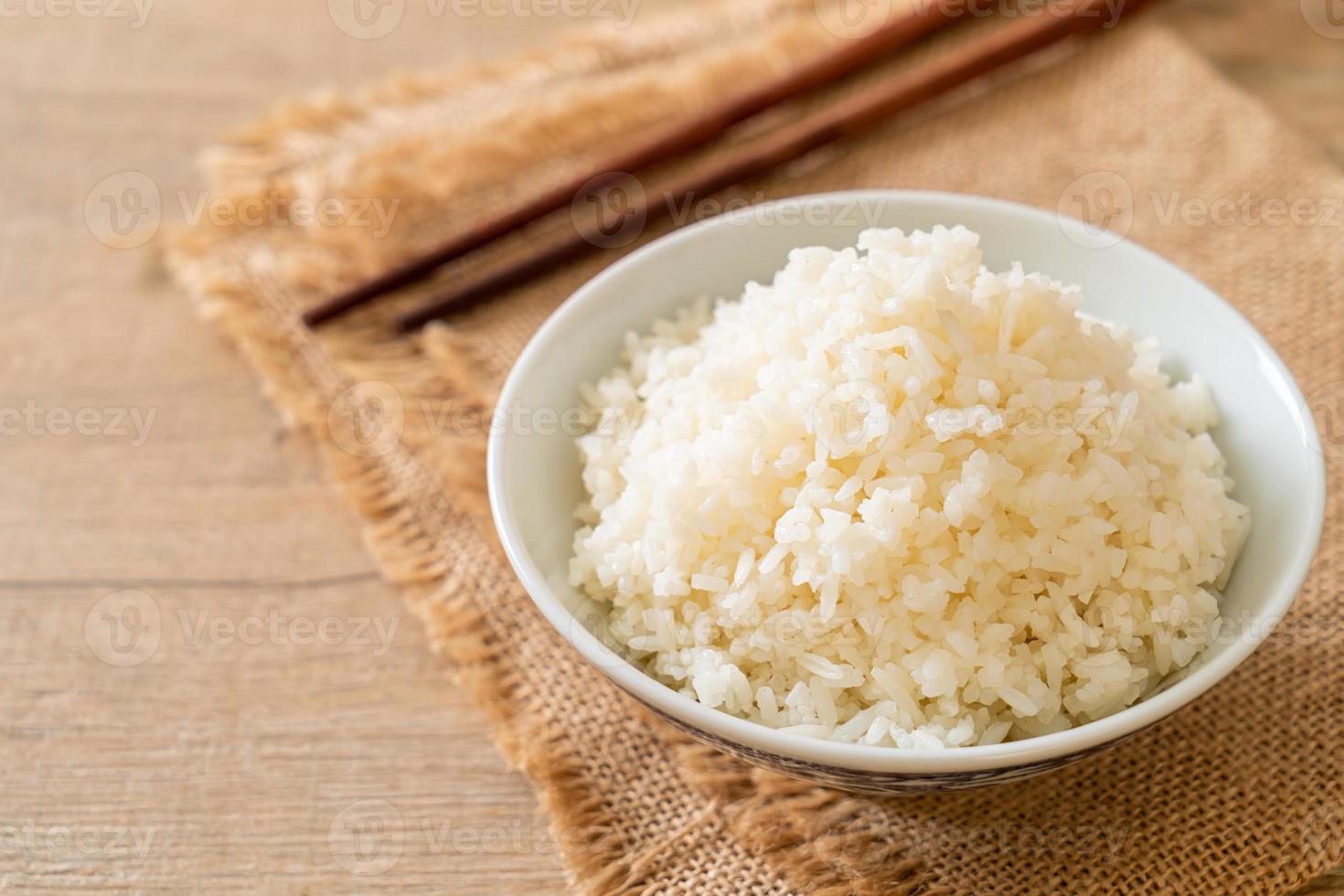 Cooked Thai jasmine white rice bowl photo