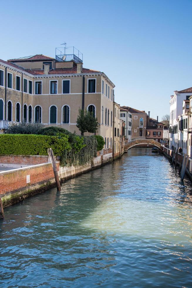 Puente clásico y arquitectura en Venecia, Italia, 2019 foto