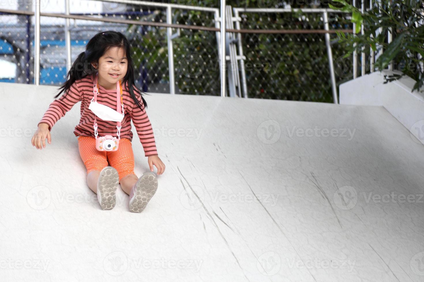 niño juguetón foto