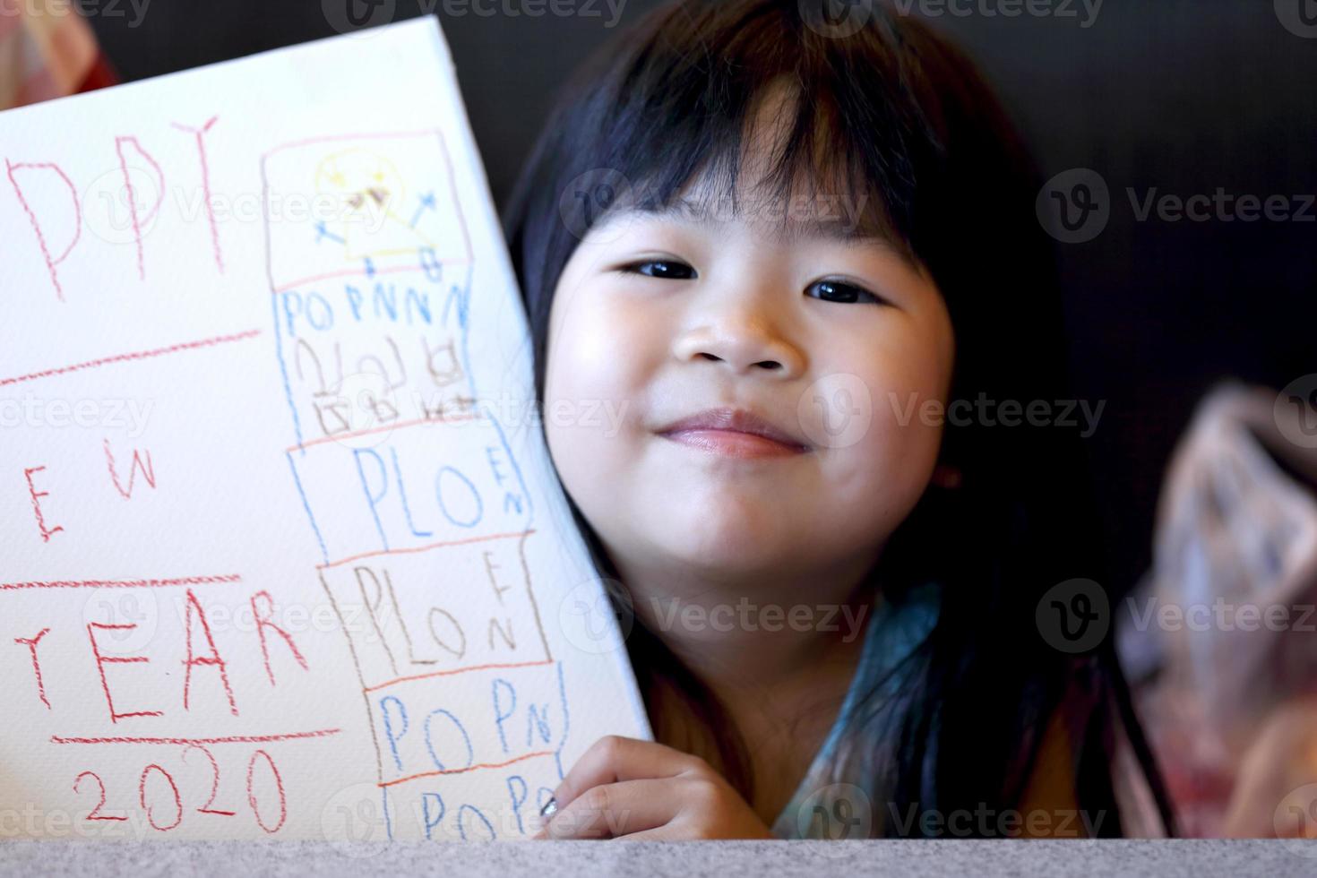 niño con arte foto