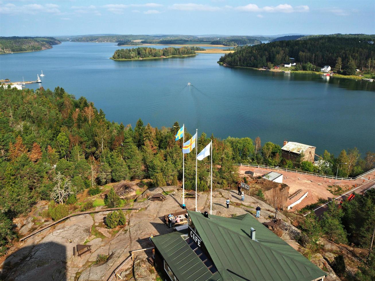 Hermosa vista sobre el canal del mar Farjsundet desde cerca de Godby Aland Finlandia foto