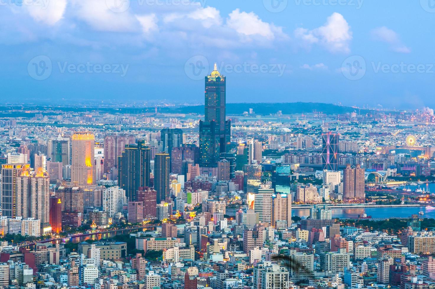 vista de la ciudad de kaohsiung, taiwán foto