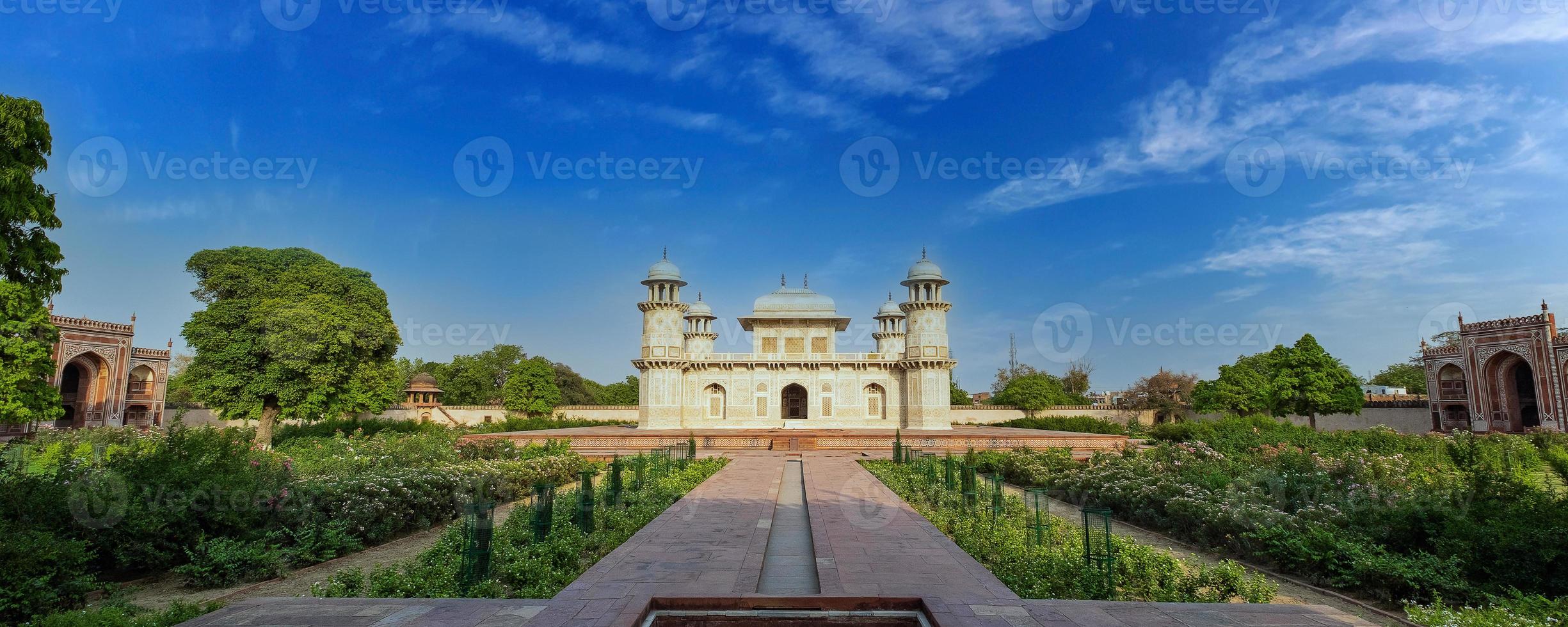 itmad-ud-daula, también conocido como baby taj. foto