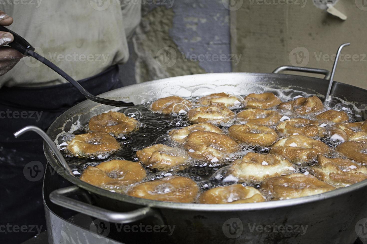 donas para freír en la cocina foto