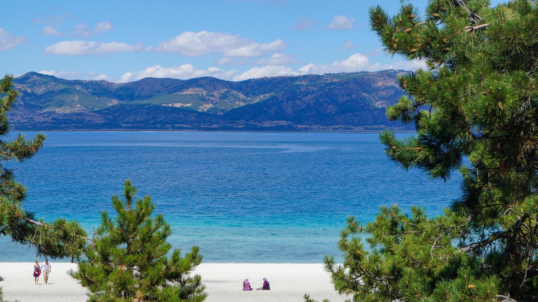 vistas del lago salda foto