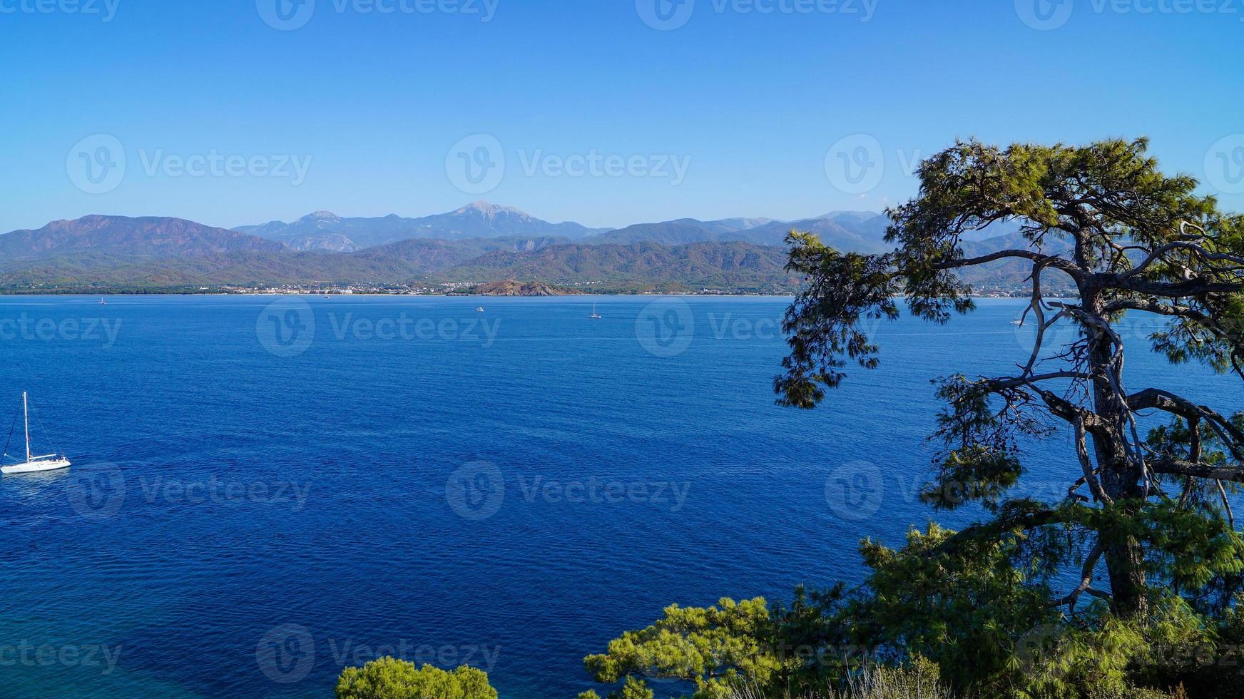 vistas de la mañana de fethiye foto