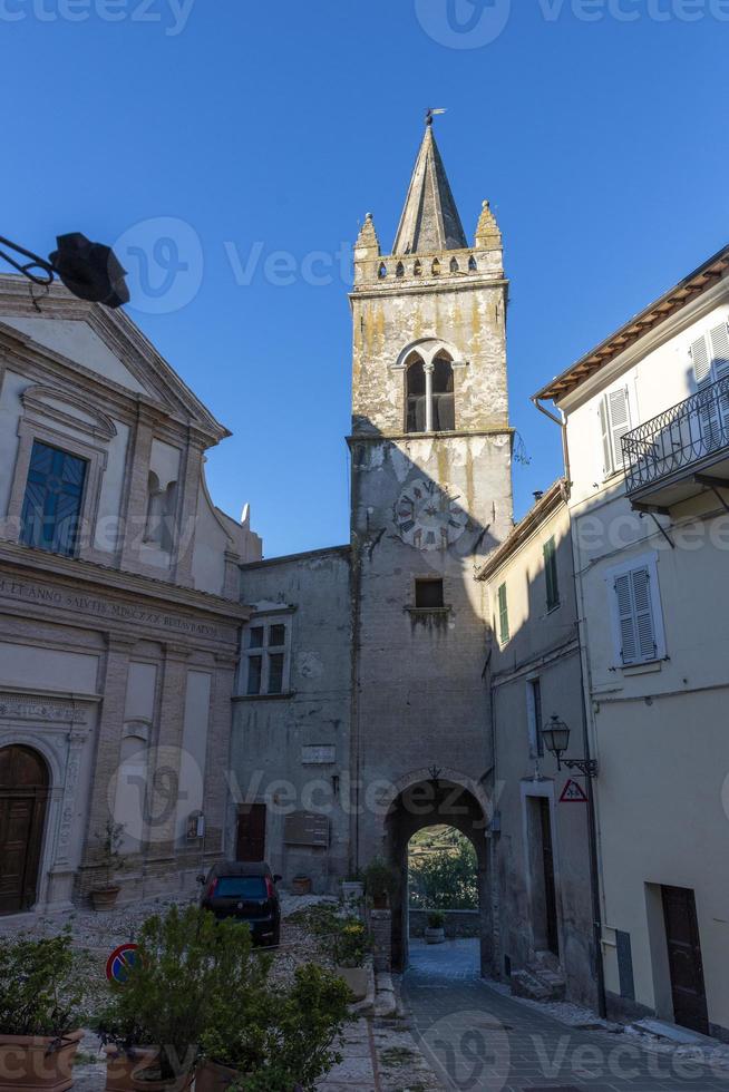 Colegiata de Santa María la Mayor en la ciudad de Collescipoli foto