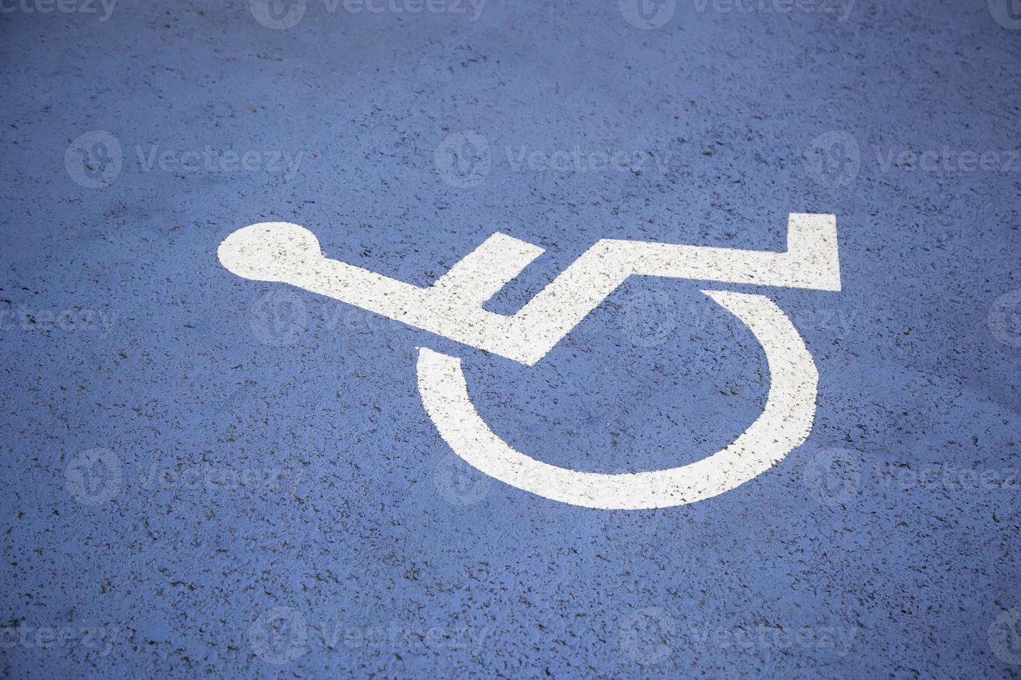señal de estacionamiento para discapacitados foto
