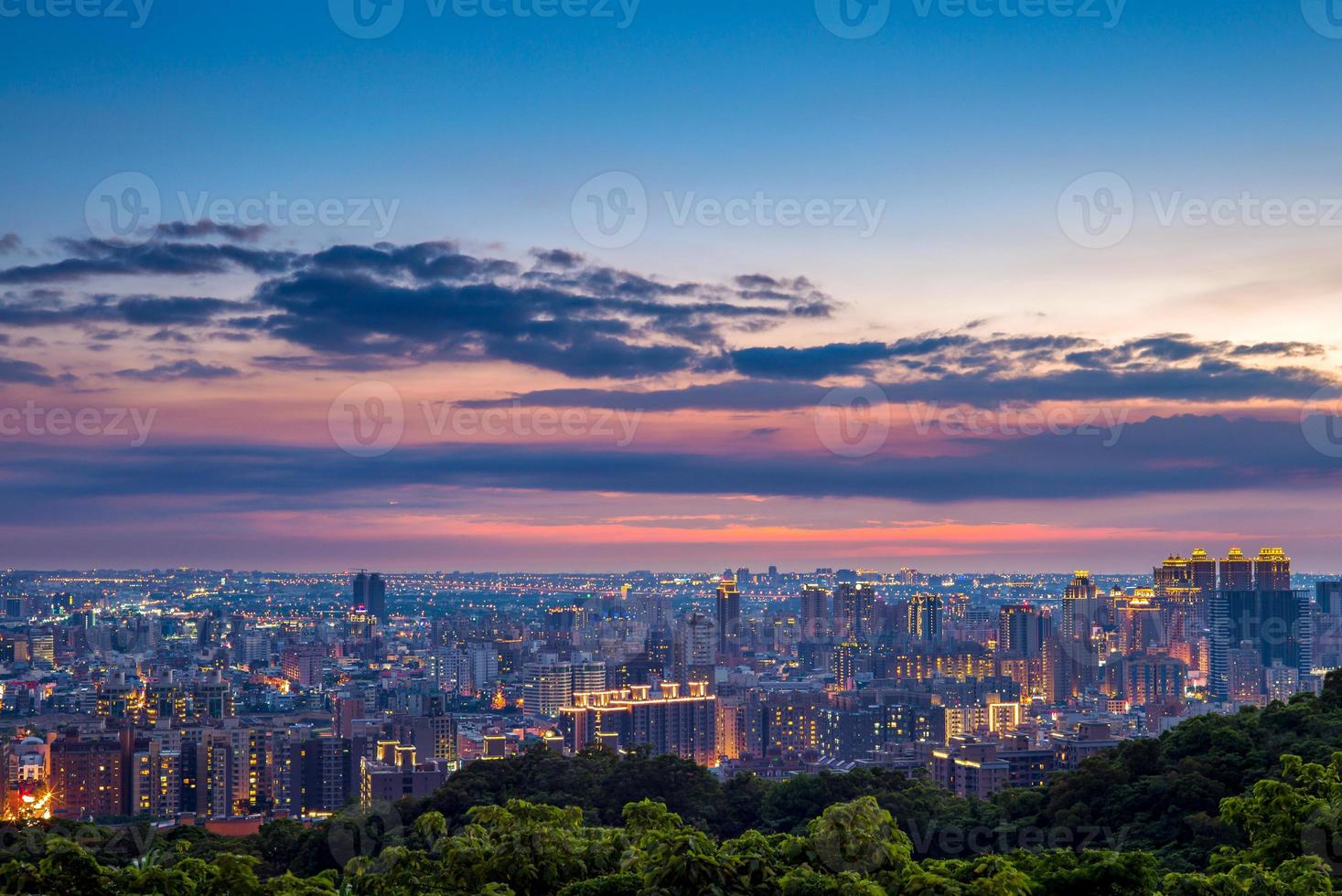 vista aérea, de, taoyuan, ciudad, taiwán foto