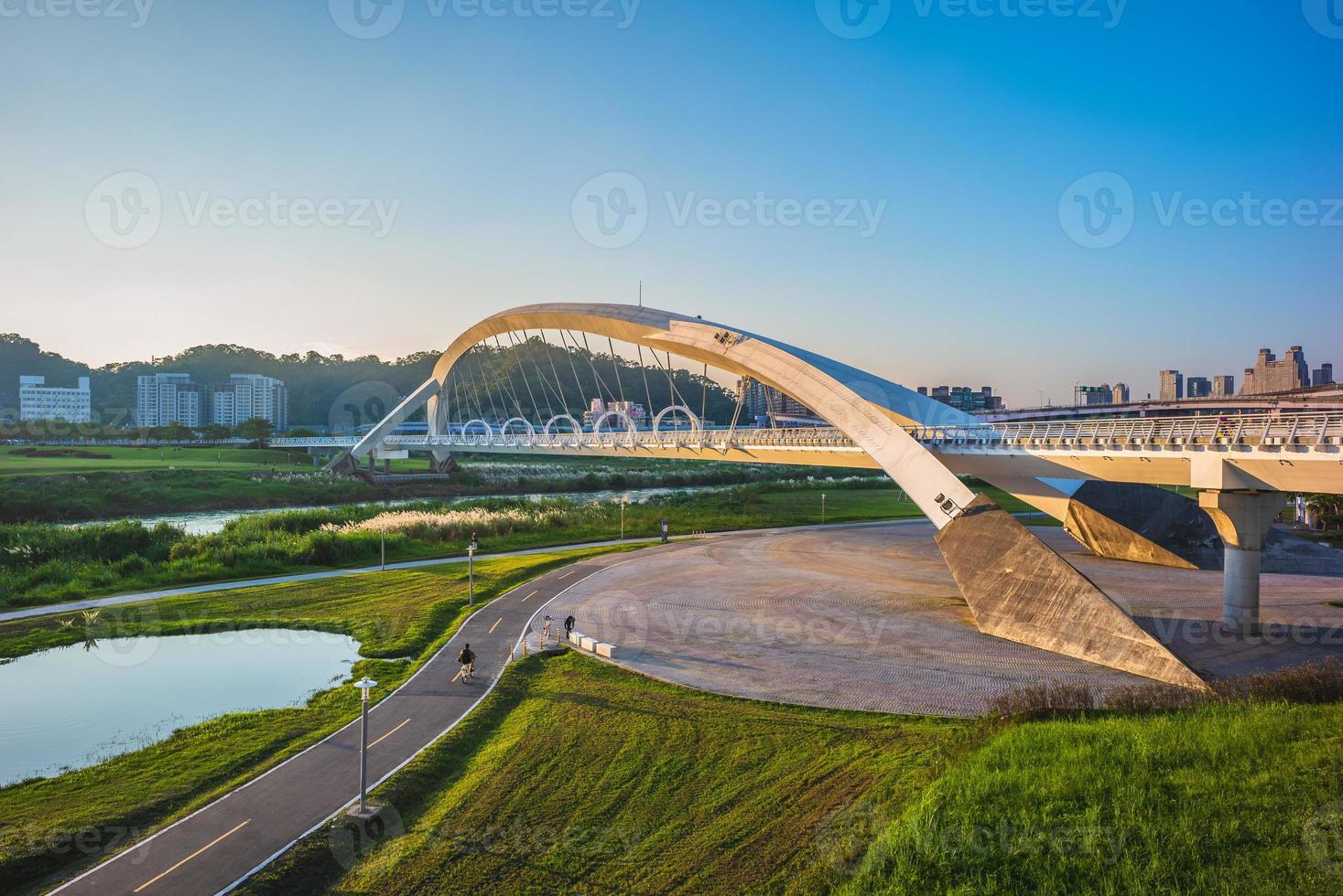 parque deportivo xindian sunshine en la ciudad de taipei, taiwán foto