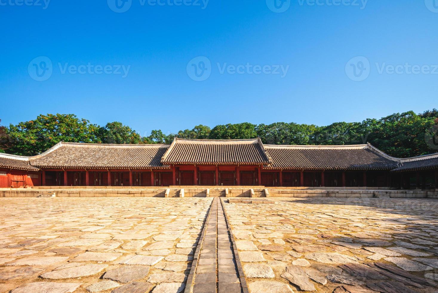 jongmyo, un santuario confuciano en seúl, corea del sur foto