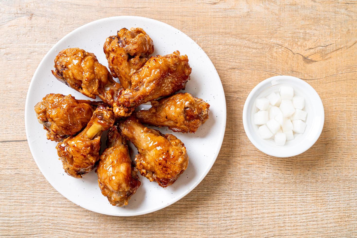 Fried chicken with sauce in Korean style 2881020 Stock Photo at Vecteezy
