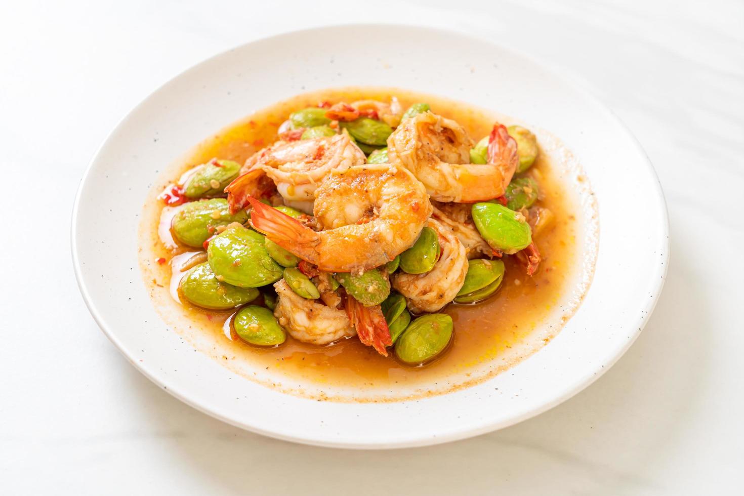 Stir-Fried Twisted Cluster Bean with Shrimp photo