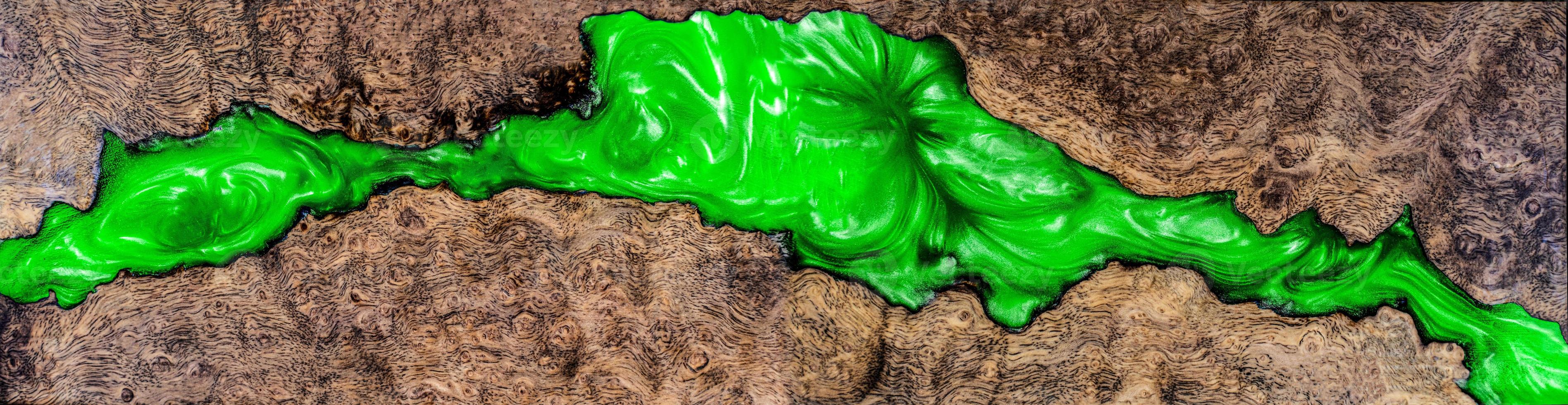 Casting epoxy resin Stabilizing persimmon burl wood photo
