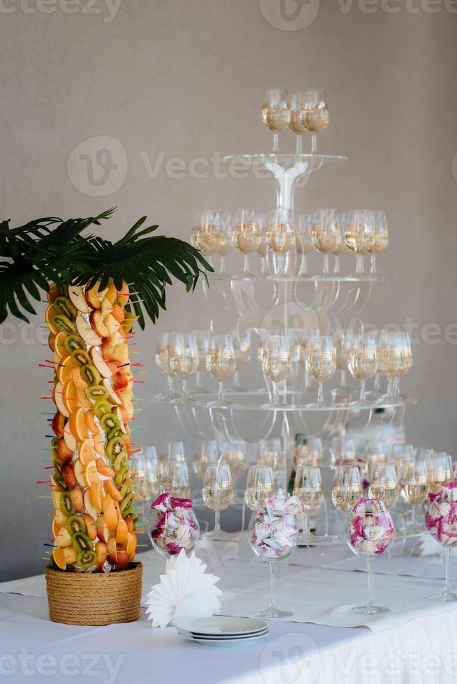 cocktail glasses for wine and champagne photo