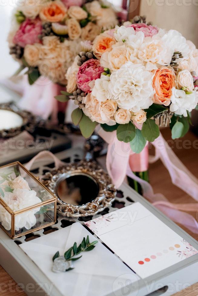 wedding bouquet of flowers photo