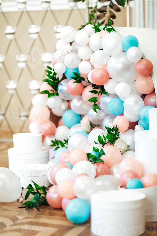 Wedding decor with large beads photo