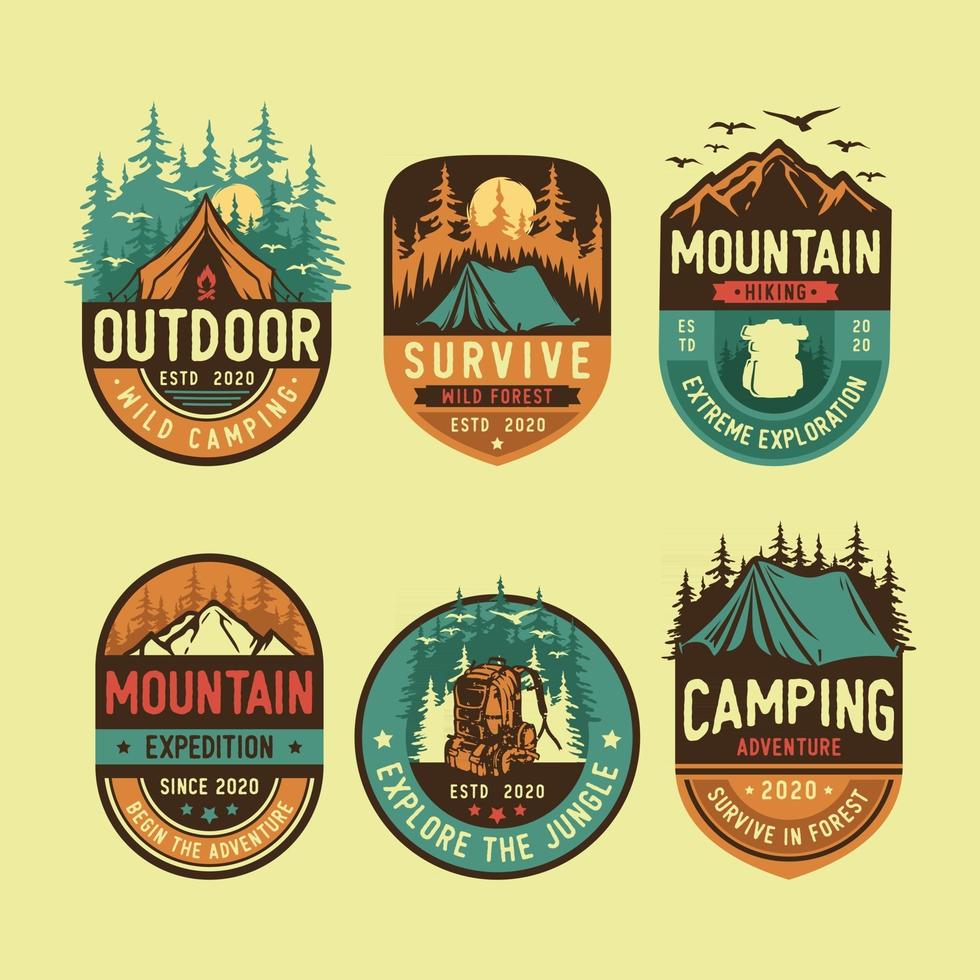 conjunto de camping y logo al aire libre. vector