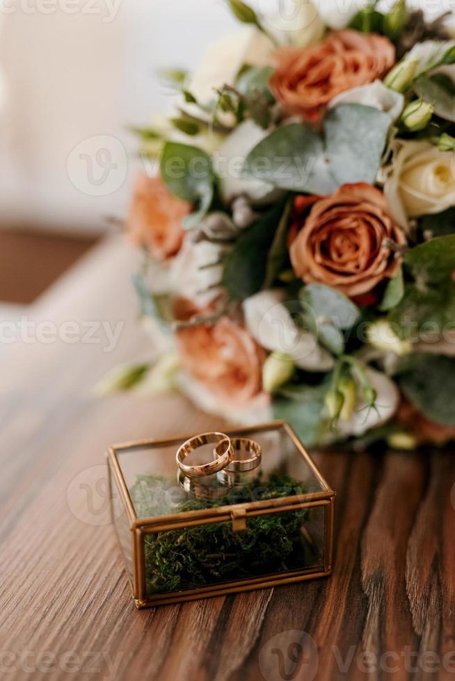gold wedding rings as an attribute photo