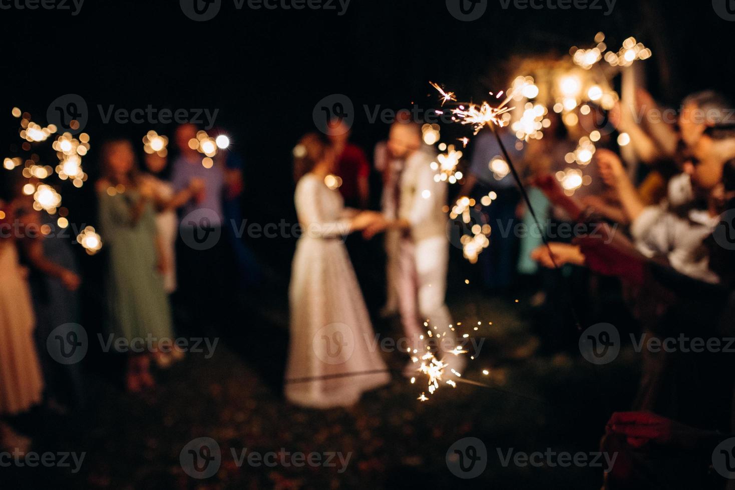 bengalas en la boda, en el fondo foto