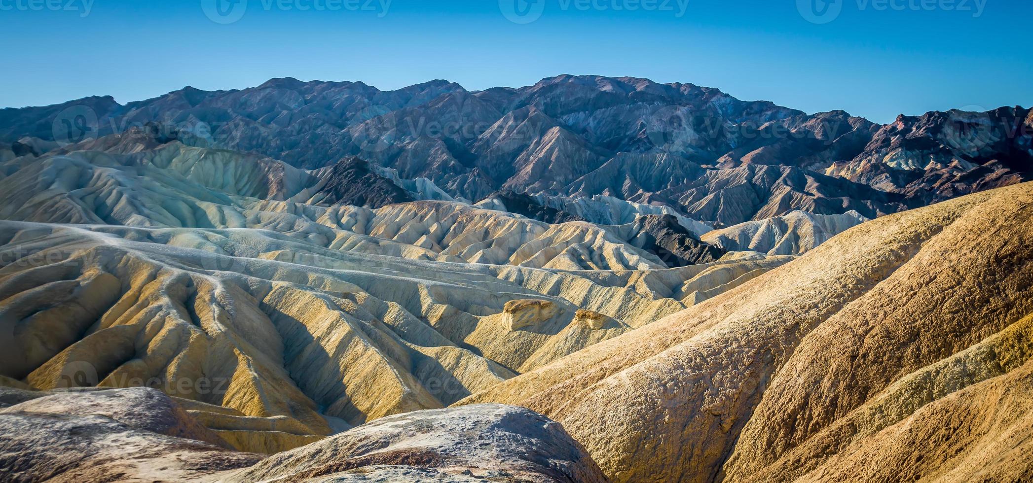 caminata por el parque nacional del valle de la muerte en california foto