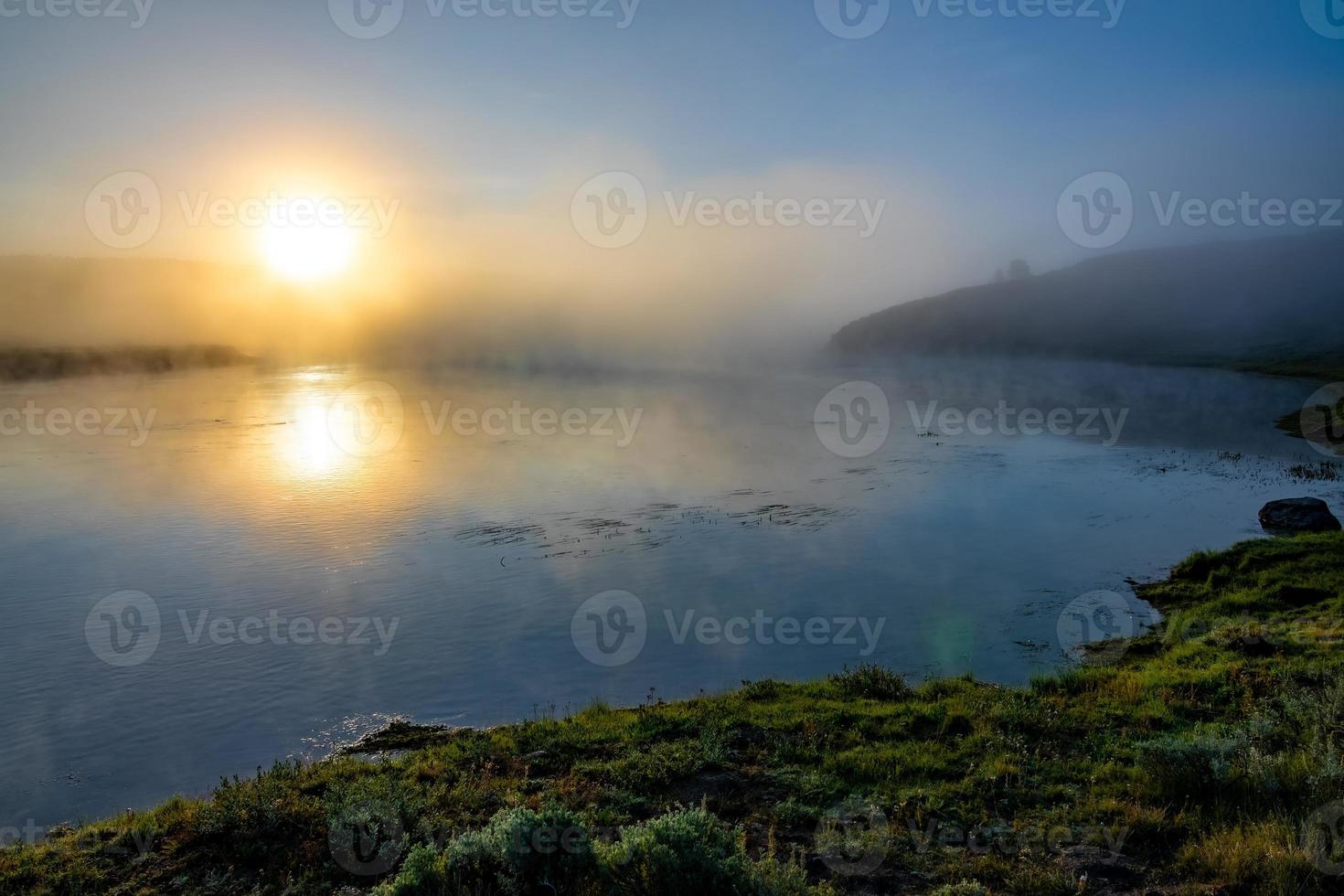 Hayden Valley y Yellowstone River, Parque Nacional Yellowstone. foto